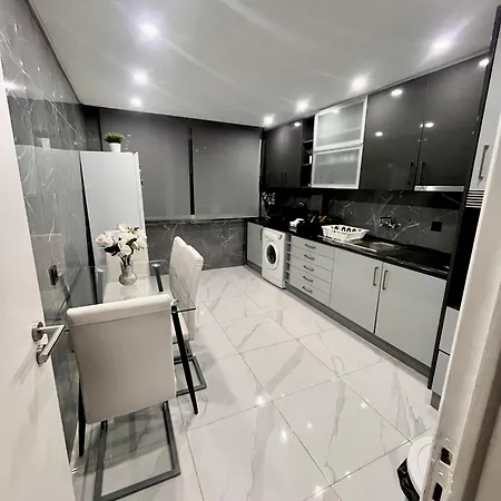 N3 Apartment
